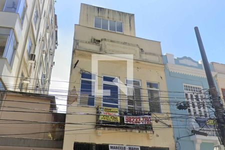 Casa à venda com 160m², 2 quartos e sem vaga Casa à venda com 160m², 2 quartos e sem vagaFachada