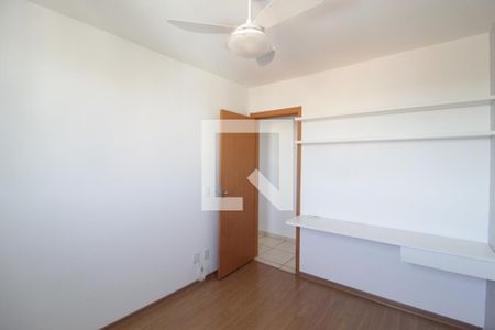 Quarto 1 de apartamento para alugar com 2 quartos, 50m² em Presidente Roosevelt, Uberlândia