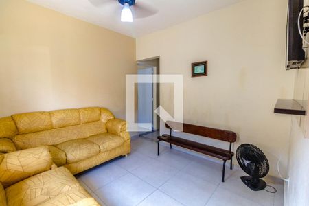 Sala de casa de condomínio para alugar com 2 quartos, 74m² em Campo da Aviacao, Praia Grande