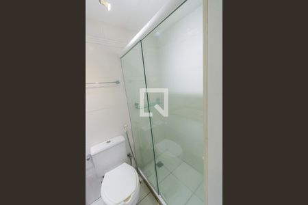 Apartamento para alugar com 70m², 2 quartos e 1 vaga Apartamento para alugar com 70m², 2 quartos e 1 vagaBanheiro da Suíte