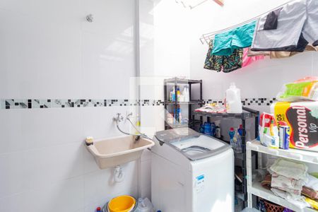 Casa à venda com 180m², 2 quartos e 2 vagasÁrea de serviço