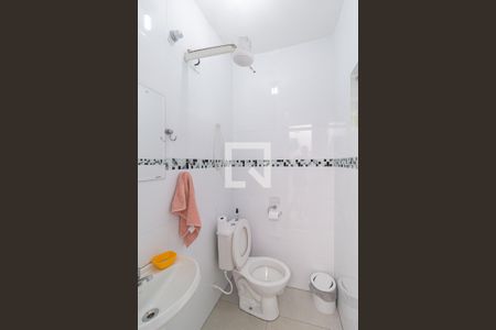 Casa à venda com 180m², 2 quartos e 2 vagasBanheiro