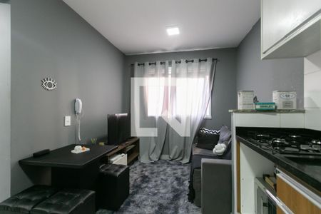 Sala de apartamento à venda com 2 quartos, 32m² em Vila Carmosina, São Paulo