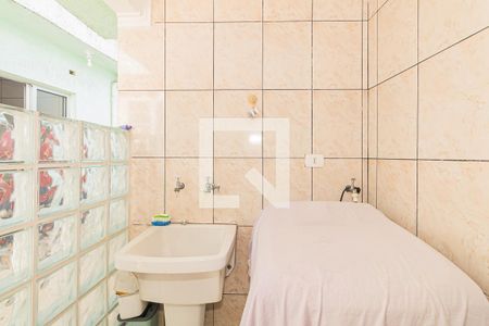 Casa à venda com 150m², 5 quartos e sem vagaÁrea de serviço 