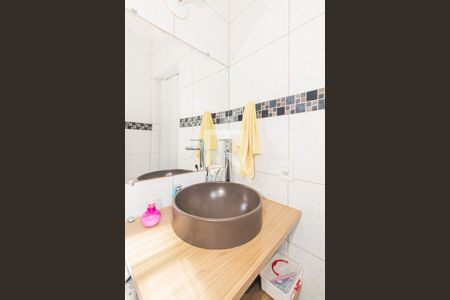 Casa à venda com 150m², 5 quartos e sem vagaBanheiro 