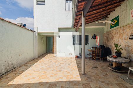 Casa à venda com 150m², 5 quartos e sem vagaÁrea externa 