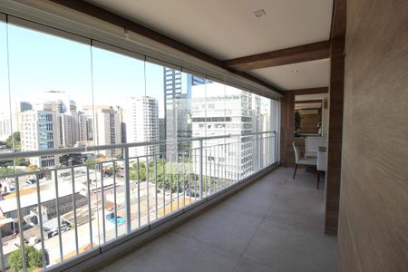 Varanda de apartamento à venda com 1 quarto, 79m² em Vila Nova Conceição, São Paulo