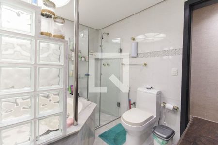 Apartamento à venda com 190m², 3 quartos e 4 vagasBanheiro da Suíte 1