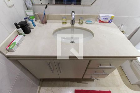 Apartamento à venda com 190m², 3 quartos e 4 vagasBanheiro da Suíte 2