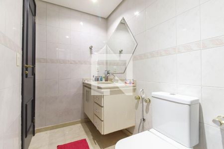 Apartamento à venda com 190m², 3 quartos e 4 vagasBanheiro da Suíte 2