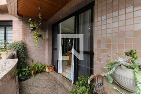 Apartamento à venda com 190m², 3 quartos e 4 vagasVaranda da Sala 2