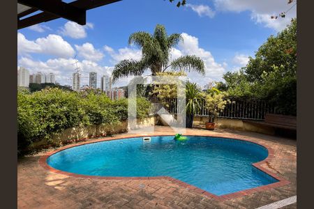 Casa à venda com 460m², 4 quartos e 4 vagasPiscina