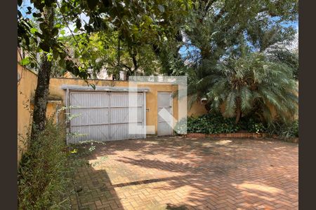 Casa à venda com 460m², 4 quartos e 4 vagasFachada