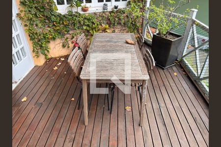 Casa à venda com 460m², 4 quartos e 4 vagasVaranda