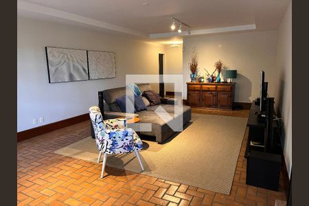 Casa à venda com 460m², 4 quartos e 4 vagasSala 02