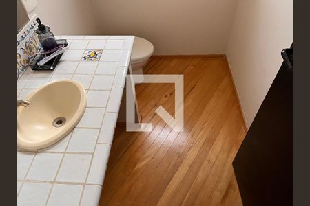 Casa à venda com 460m², 4 quartos e 4 vagasLavabo 01