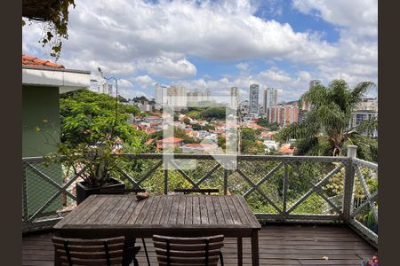Casa à venda com 460m², 4 quartos e 4 vagasVaranda