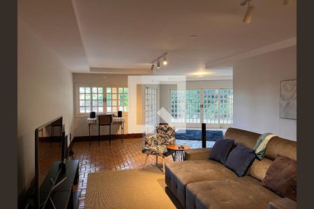 Casa à venda com 460m², 4 quartos e 4 vagasSala 02