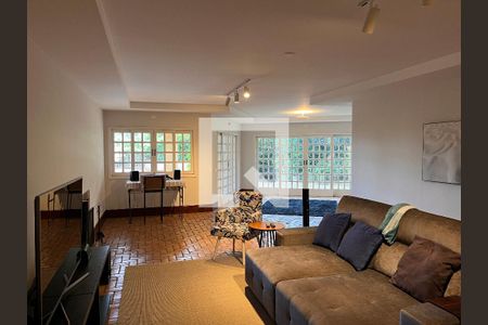 Casa à venda com 460m², 4 quartos e 4 vagasSala 02