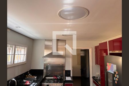 Casa à venda com 460m², 4 quartos e 4 vagasCozinha