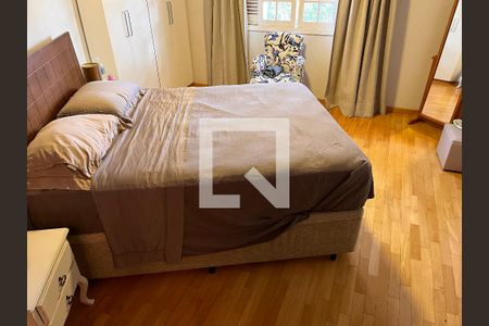 Casa à venda com 460m², 4 quartos e 4 vagasQuarto 04