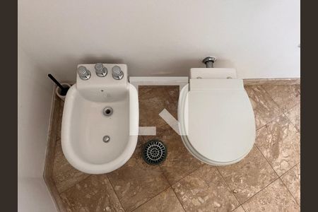 Casa à venda com 460m², 4 quartos e 4 vagasBanheiro 01