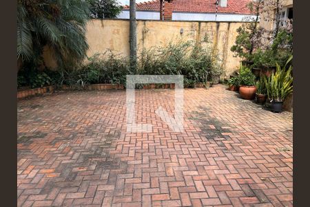 Casa à venda com 460m², 4 quartos e 4 vagasFachada