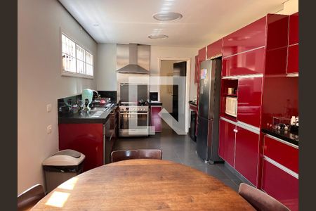 Casa à venda com 460m², 4 quartos e 4 vagasCozinha