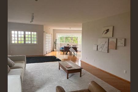 Sala 1 de casa para alugar com 4 quartos, 400m² em Vila Romana, São Paulo