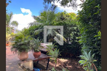Casa à venda com 460m², 4 quartos e 4 vagasÁrea Verde