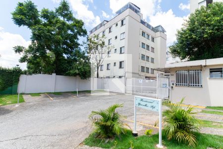 Apartamento para alugar com 64m², 3 quartos e 1 vagaFachada e portaria