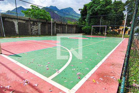 Casa à venda com 190m², 4 quartos e 3 vagas Casa à venda com 190m², 4 quartos e 3 vagasÁrea Comum - Quadra