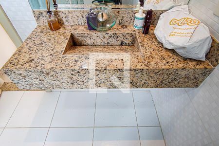 Casa à venda com 190m², 4 quartos e 3 vagas Casa à venda com 190m², 4 quartos e 3 vagasBanheiro