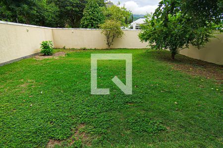 Casa à venda com 190m², 4 quartos e 3 vagas Casa à venda com 190m², 4 quartos e 3 vagasQuintal