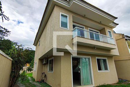 Casa à venda com 190m², 4 quartos e 3 vagas Casa à venda com 190m², 4 quartos e 3 vagasFachada da Casa