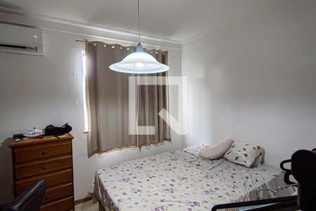 Casa à venda com 190m², 4 quartos e 3 vagas Casa à venda com 190m², 4 quartos e 3 vagasQuarto 1