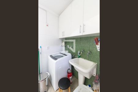 Casa de condomínio à venda com 289m², 3 quartos e 4 vagas Casa de condomínio à venda com 289m², 3 quartos e 4 vagasÁrea de serviço