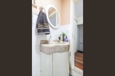 Casa de condomínio à venda com 289m², 3 quartos e 4 vagas Casa de condomínio à venda com 289m², 3 quartos e 4 vagasLavabo