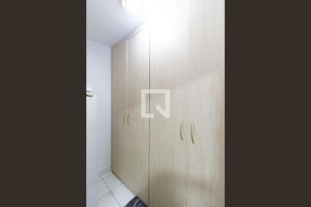 Casa de condomínio à venda com 289m², 3 quartos e 4 vagas Casa de condomínio à venda com 289m², 3 quartos e 4 vagasQuarto de serviço