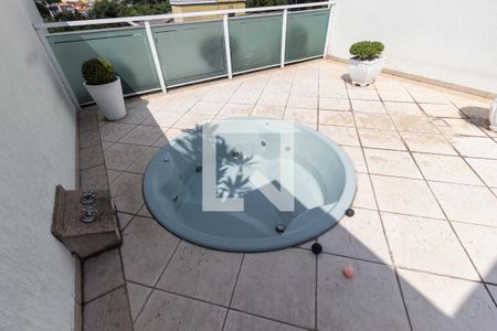 Casa de condomínio à venda com 289m², 3 quartos e 4 vagas Casa de condomínio à venda com 289m², 3 quartos e 4 vagasHidro