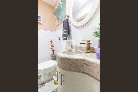 Casa de condomínio à venda com 289m², 3 quartos e 4 vagas Casa de condomínio à venda com 289m², 3 quartos e 4 vagasLavabo