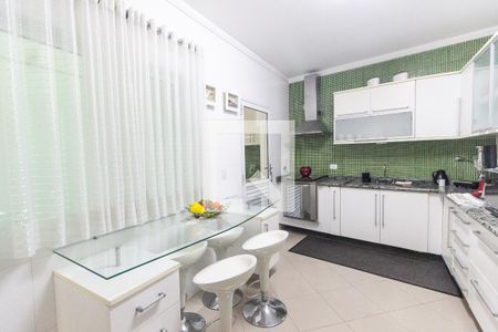 Casa de condomínio à venda com 289m², 3 quartos e 4 vagas Casa de condomínio à venda com 289m², 3 quartos e 4 vagasCozinha