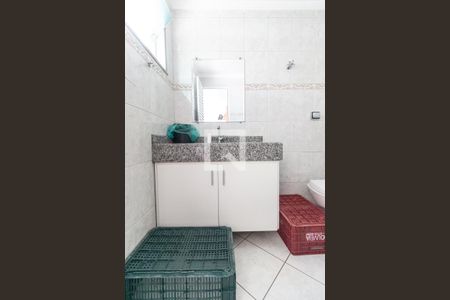 Casa de condomínio à venda com 289m², 3 quartos e 4 vagas Casa de condomínio à venda com 289m², 3 quartos e 4 vagasBanheiro de serviço 2