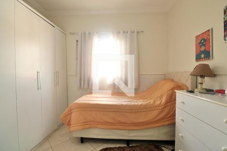 Casa à venda com 350m², 3 quartos e 5 vagasSuíte 2- Quarto 2