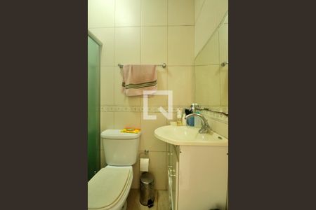 Casa à venda com 350m², 3 quartos e 5 vagasSuíte 2- Banheiro do Quarto 2