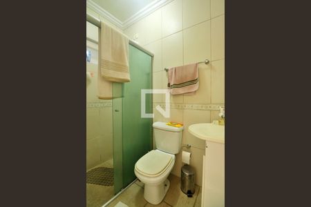 Casa à venda com 350m², 3 quartos e 5 vagasSuíte 2- Banheiro do Quarto 2