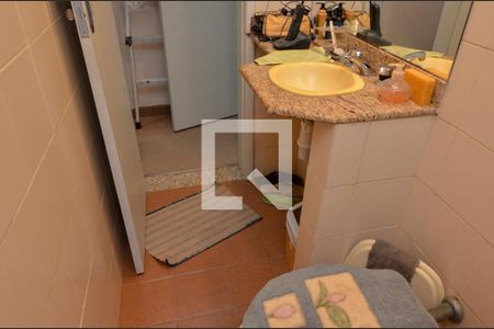 Casa à venda com 500m², 7 quartos e 6 vagasBanheiro da Suite 5 ( Canadense)