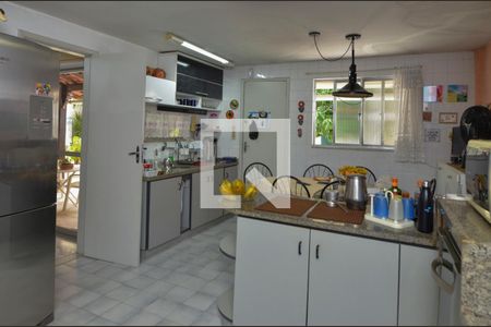 Casa à venda com 500m², 7 quartos e 6 vagasCozinha