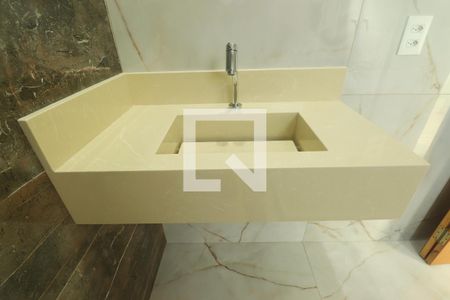 Apartamento à venda com 77m², 2 quartos e 1 vagaSuíte - Banheiro do Quarto 1