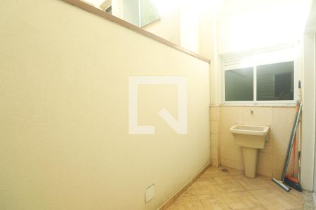 Apartamento à venda com 77m², 2 quartos e 1 vagaÁrea de Serviço